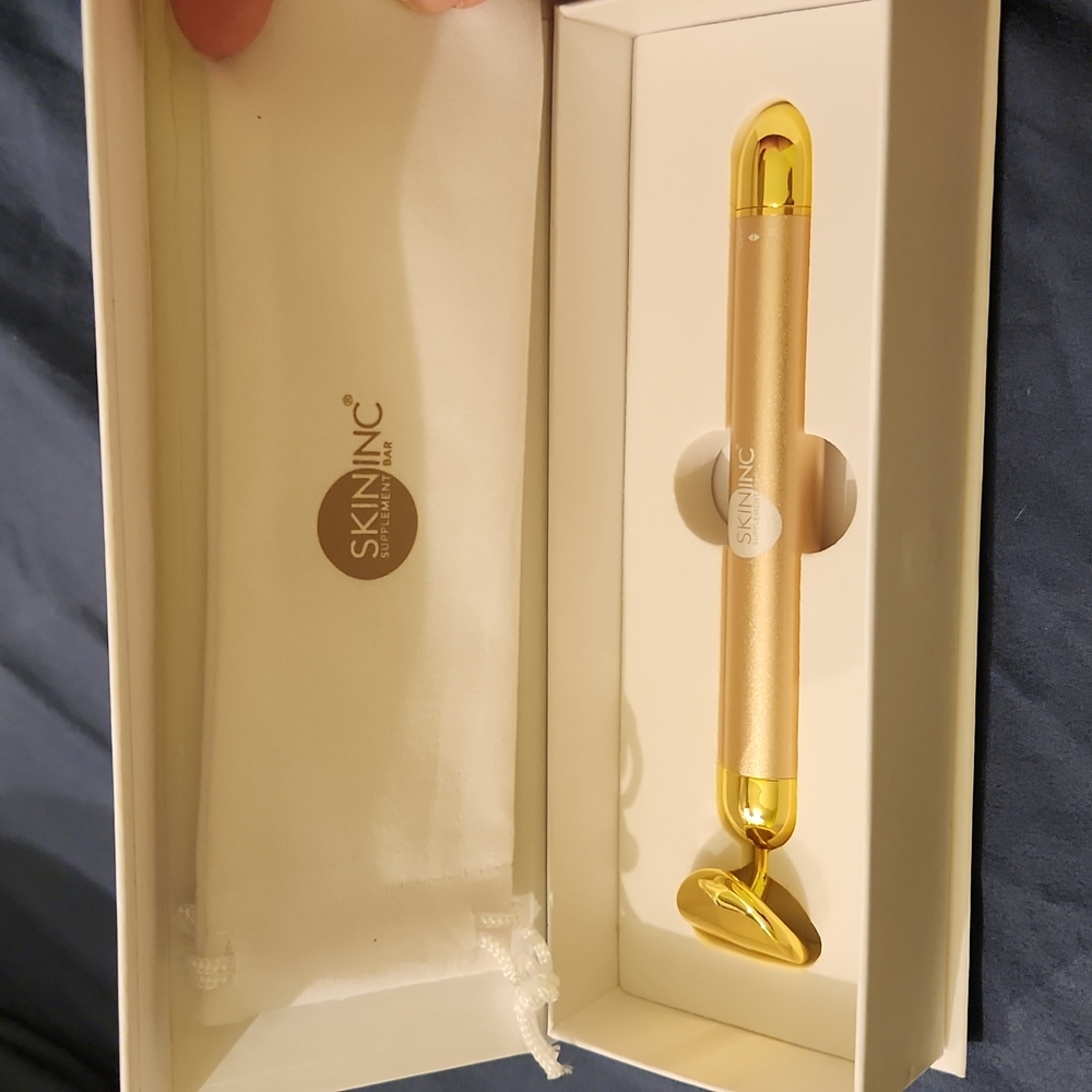 SKIN INC Sculpt Lift Bar in 24K Gold, battery operated, NWT